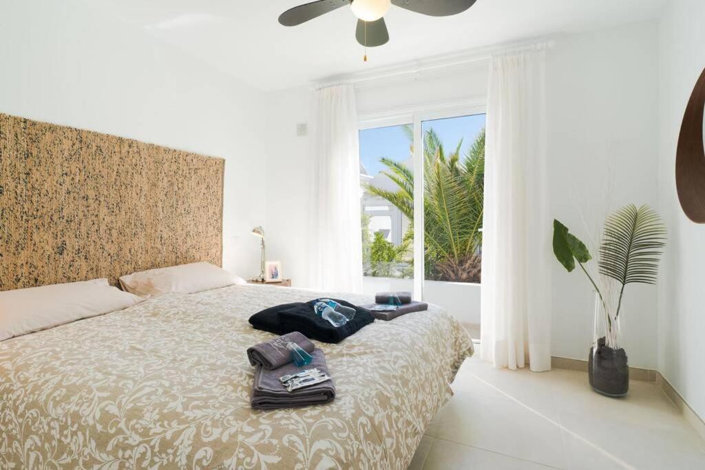 Luxurious Bungalow A2 In A Quiet Complex With Pool 100M From The Sea Charco del Palo Dış mekan fotoğraf