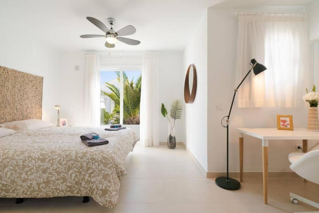 Luxurious Bungalow A2 In A Quiet Complex With Pool 100M From The Sea Charco del Palo Dış mekan fotoğraf